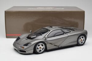 McLaren F1 Dark Silver Minichamps 1:12 530133124 Metalas - nuotrauka 8 iš 8