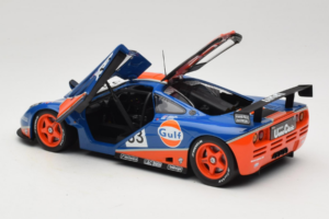 McLaren F1 GTR Gulf #33 R. Bellm / M. Weaver / J-J. Lehto 24 Hours of Le Mans 1996 UT Models 1:18 530161833 Metalas - nuotrauka 5 iš 8