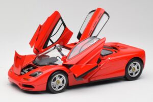 McLaren F1 Magma Raudonas Minichamps 1:18 530133422 Metalas - nuotrauka 2 iš 8