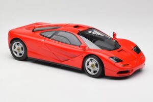 McLaren F1 Magma Raudonas Minichamps 1:18 530133422 Metalas - nuotrauka 6 iš 8