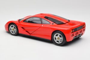 McLaren F1 Magma Raudonas Minichamps 1:18 530133422 Metalas - nuotrauka 7 iš 8