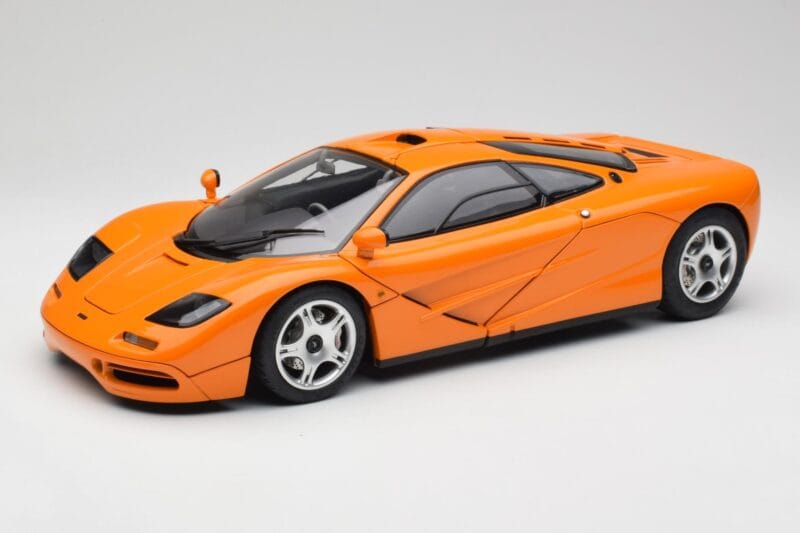 McLaren F1 Oranžinis Minichamps 1:12 530133131 Metalas