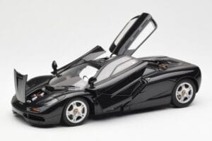 McLaren F1 Road Car Juodas AUTOart 1:18 76002 Metalas - nuotrauka 2 iš 8