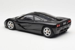 McLaren F1 Road Car Juodas AUTOart 1:18 76002 Metalas - nuotrauka 7 iš 8
