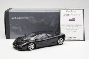 McLaren F1 Road Car Juodas AUTOart 1:18 76002 Metalas - nuotrauka 8 iš 8