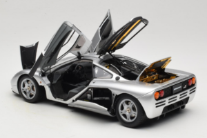 McLaren F1 Sidabrinis LCD 1:18 LCD18014-SI Metalas - nuotrauka 5 iš 8