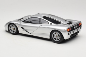McLaren F1 Sidabrinis LCD 1:18 LCD18014-SI Metalas - nuotrauka 7 iš 8