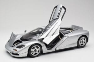 McLaren F1 Sidabrinis Minichamps 1:12 530133129 Metalas - nuotrauka 2 iš 8