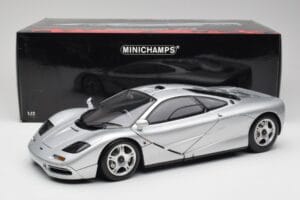 McLaren F1 Sidabrinis Minichamps 1:12 530133129 Metalas - nuotrauka 8 iš 8