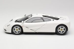 McLaren F1 Baltas Minichamps 1:18 530133424 Metalas - nuotrauka 4 iš 8