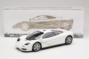 McLaren F1 Baltas Minichamps 1:18 530133424 Metalas - nuotrauka 8 iš 8