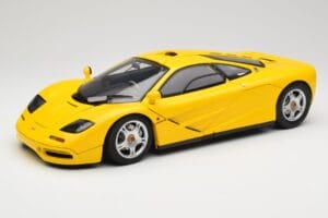 McLaren F1 Geltonas Minichamps 1:12 530133121 Metalas