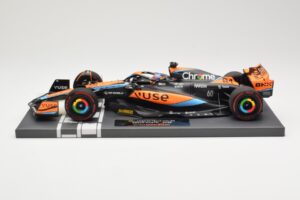 McLaren MCL60 #81 O. Piastri F1 2023 Minichamps 1:18 537231881 Metalas