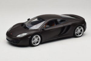 McLaren MP4-12C Matt Black Minichamps 1:18 110133021 Metalas