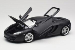 McLaren MP4-12C Matt Satellite Pilkas Minichamps 1:18 110133024 Metalas - nuotrauka 2 iš 8