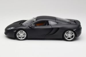 McLaren MP4-12C Matt Satellite Pilkas Minichamps 1:18 110133024 Metalas - nuotrauka 4 iš 8