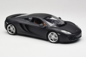 McLaren MP4-12C Matt Satellite Pilkas Minichamps 1:18 110133024 Metalas - nuotrauka 6 iš 8
