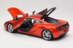 McLaren MP4-12C Orange Metallic Minichamps 1:18 110133020 Metalas - nuotrauka 5 iš 8