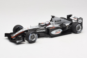 McLaren MP4-19 Mercedes J.P. Montoya Test Car 2005 Minichamps 1:18 533051880 Metalas
