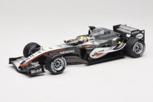 McLaren MP4-20 Mercedes #10 J.P. Montoya F1 2005 Minichamps 1:18 B66962338 Metalas