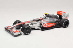 McLaren MP4-24 Mercedes #2 H. Kovalainen F1 2009 Dealer Edition Minichamps 1:18 B66960041 Metalas