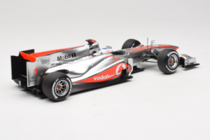 McLaren MP4-25 Mercedes #1 J. Button Vodafone McLaren Showcar F1 2010 Minichamps 1:18 530101801 Metalas - nuotrauka 2 iš 7