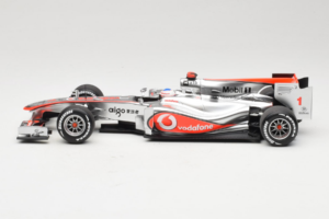 McLaren MP4-25 Mercedes #1 J. Button Vodafone McLaren Showcar F1 2010 Minichamps 1:18 530101801 Metalas - nuotrauka 3 iš 7
