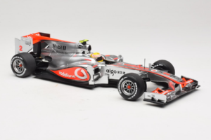 McLaren MP4-25 Mercedes #2 L. Hamilton Vodafone McLaren F1 2010 Minichamps 1:18 530101802 Metalas - nuotrauka 4 iš 7