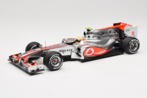 McLaren MP4-25 Mercedes #2 L. Hamilton Vodafone McLaren F1 2010 Minichamps 1:18 530101802 Metalas