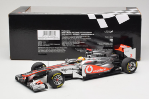 McLaren MP4-26 Mercedes #3 L. Hamilton Vodafone McLaren F1 2011 Minichamps 1:18 530111803 Metalas - nuotrauka 6 iš 7