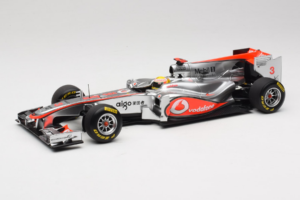 McLaren MP4-26 Mercedes #3 L. Hamilton Vodafone McLaren Showcar F1 2011 Minichamps 1:18 530111873 Metalas