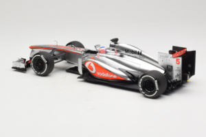 McLaren MP4-28 Mercedes #5 J. Button Vodafone McLaren F1 2013 Minichamps 1:18 530131805 Metalas - nuotrauka 5 iš 7