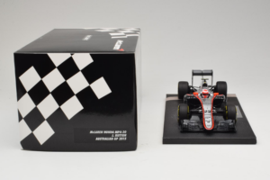 McLaren MP4-30 Honda #22 J. Button McLaren Honda F1 Team Australian Grand Prix 2015 Minichamps 1:18 537151822 Metalas - nuotrauka 6 iš 7