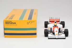 McLaren MP4/8 Ford #8 A. Senna Marlboro McLaren 1993 Minichamps 1:18 540931808 Metalas - nuotrauka 6 iš 7