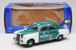 Mercedes 180 Ponton Polizei Revell 1:18 8863 Metalas - nuotrauka 6 iš 6