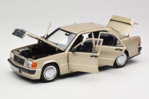 Mercedes 190E W201 2.3-16 Smoke Silver Metallic Norev 1:18 183831 Metalas - nuotrauka 2 iš 8