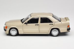 Mercedes 190E W201 2.3-16 Smoke Silver Metallic Norev 1:18 183831 Metalas - nuotrauka 4 iš 8