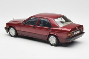 Mercedes 190E W201 2.0 Raudonas Dealer Edition AUTOart 1:18 B66040383 Metalas - nuotrauka 7 iš 8