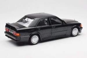 Mercedes 190E 2.3-16 W201 Juodas Dilerio Leidimas Norev 1:18 B66040663 Metalas - nuotrauka 3 iš 8