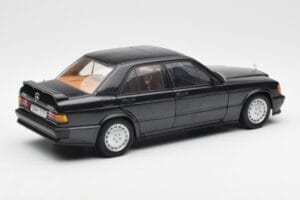 Mercedes 190E 2.3-16 W201 Mėlynai Juodas Metallic AUTOart 1:18 76122 Metalas - nuotrauka 3 iš 8