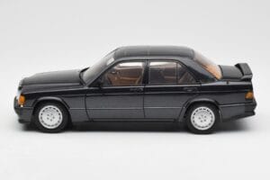 Mercedes 190E 2.3-16 W201 Mėlynai Juodas Metallic AUTOart 1:18 76122 Metalas - nuotrauka 4 iš 8