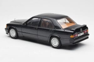 Mercedes 190E 2.3-16 W201 Mėlynai Juodas Metallic AUTOart 1:18 76122 Metalas - nuotrauka 7 iš 8
