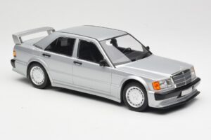 Mercedes 190E 2.5-16 EVO 1 W201 Sidabrinis Minichamps 1:18 155036001 Metalas - nuotrauka 4 iš 6