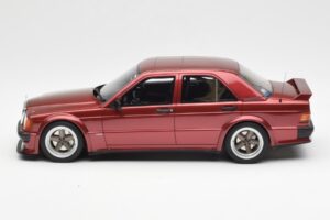 Mercedes 190E 2.5-16 W201 RAUH-Welt Republik Raudonas Otto 1:18 OT1083 Derva - nuotrauka 3 iš 6