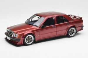 Mercedes 190E 2.5-16 W201 RAUH-Welt Republik Raudonas Otto 1:18 OT1083 Derva
