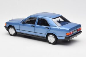 Mercedes 190E W201 Diamond Mėlynas Dilerio Leidimas Norev 1:18 B66040661 Metalas - nuotrauka 7 iš 8