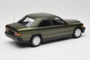Mercedes 190E W201 Žalias Metalinis Minichamps 1:18 155037001 Metalas - nuotrauka 2 iš 6