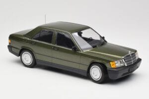 Mercedes 190E W201 Žalias Metalinis Minichamps 1:18 155037001 Metalas - nuotrauka 4 iš 6