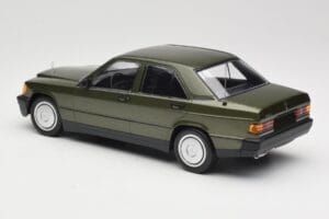Mercedes 190E W201 Žalias Metalinis Minichamps 1:18 155037001 Metalas - nuotrauka 5 iš 6
