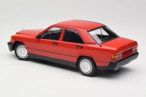 Mercedes 190E W201 Raudonas Minichamps 1:18 155037000 Metalas - nuotrauka 5 iš 6